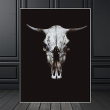 Charger l&#39;image dans la galerie, Nordic Black And White Cow Skull
