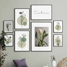 Load image into Gallery viewer, Scandinavian Green Flower
