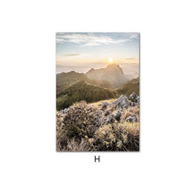 Charger l&#39;image dans la galerie, Nordic Mountain Lake Wall Art
