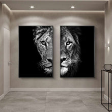Charger l&#39;image dans la galerie, Black and White Lion And Lioness
